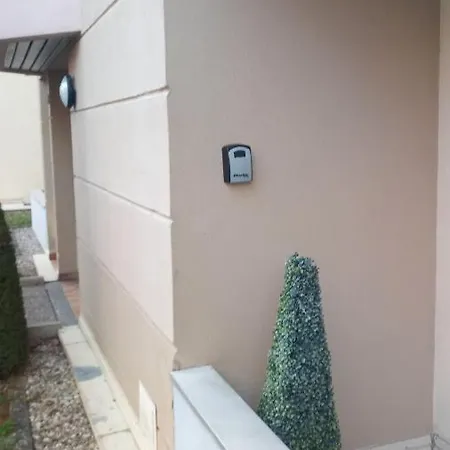 Residence Du Vieux Chateau Jardin & Parking Gratuit Mulhouse Exterior photo